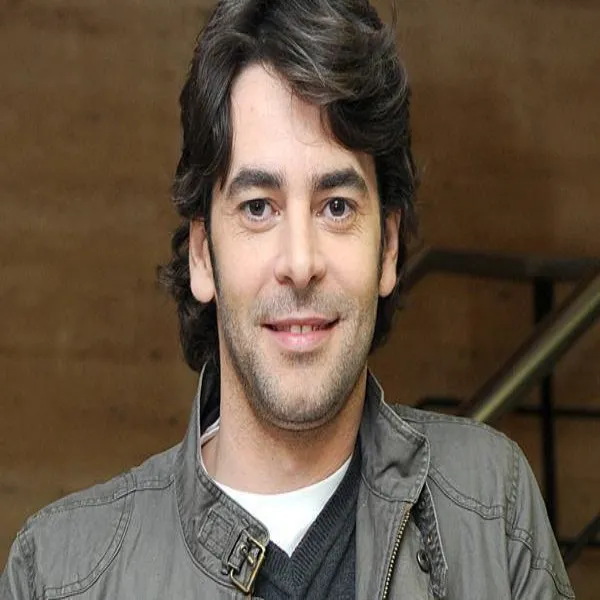 Author Alberto Negrin